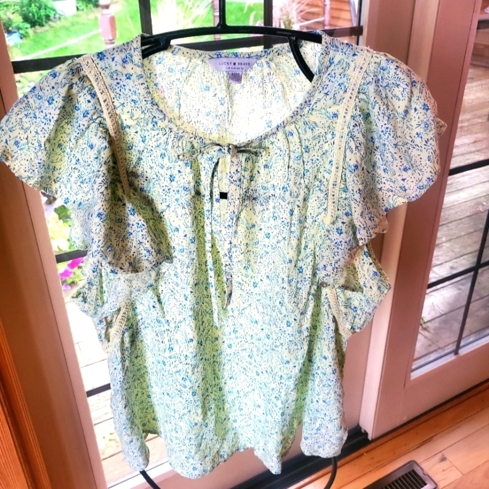 Lucky Brand Yellow Blue Floral Flutter Sleeve Crochet Trim Blouse Medium